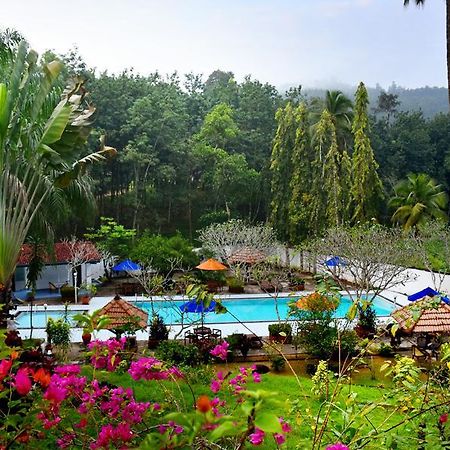Ratnaloka Tour Inns Ratnapura Buitenkant foto