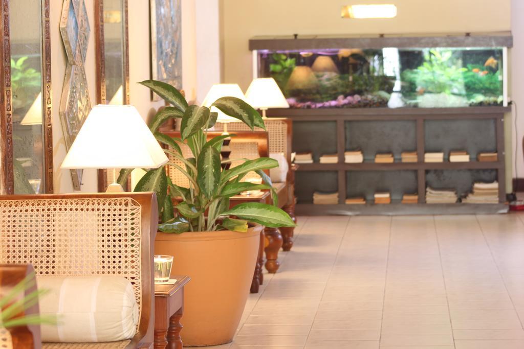 Ratnaloka Tour Inns Ratnapura Kamer foto