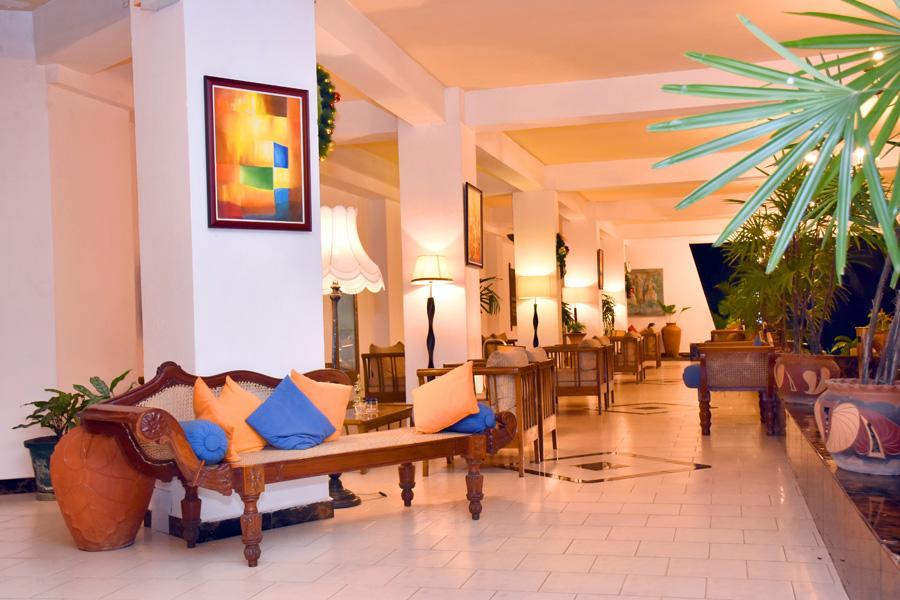 Ratnaloka Tour Inns Ratnapura Buitenkant foto