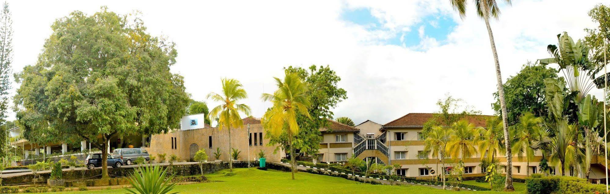 Ratnaloka Tour Inns Ratnapura Buitenkant foto