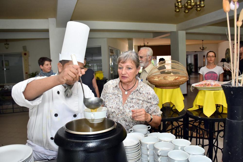 Ratnaloka Tour Inns Ratnapura Buitenkant foto