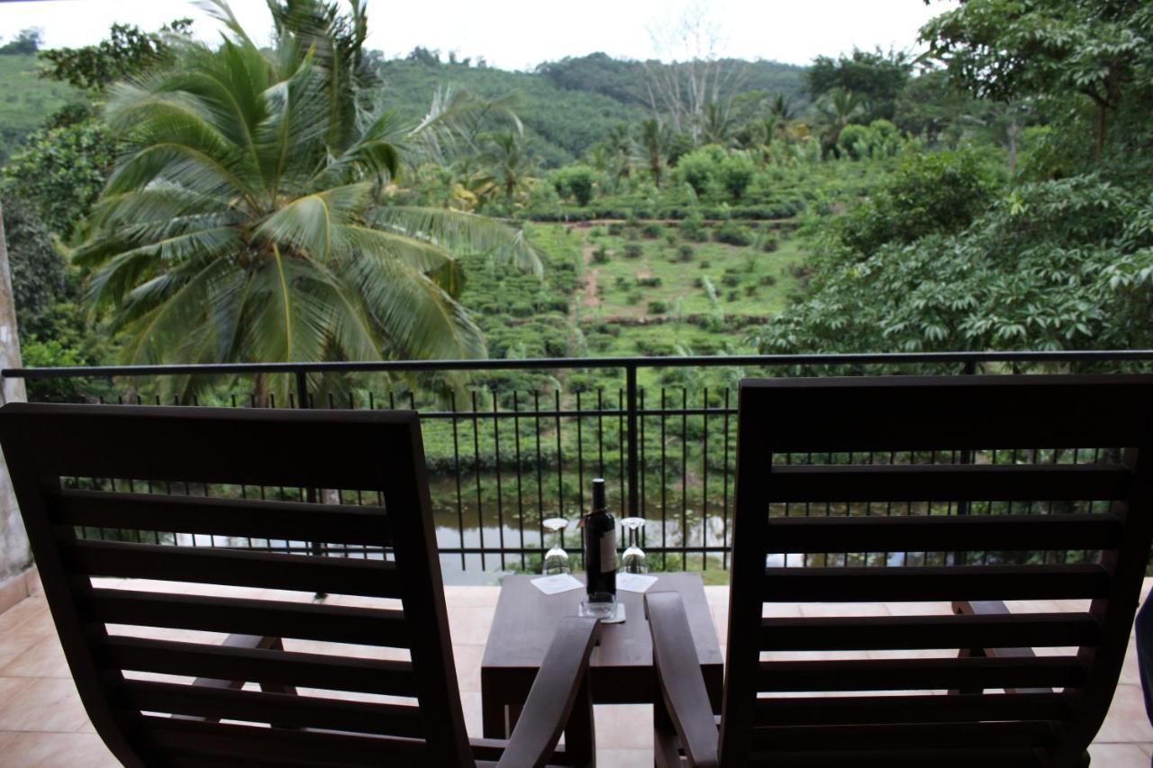 Ratnaloka Tour Inns Ratnapura Buitenkant foto